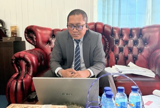 
 ANALISIS YURIDIS DAN KAJIAN EMPIRIS TERHADAP STATUS LEGALITAS KOMUNITAS CEK BOCEK SELESEK REEN SURY DI DESA LAWIN (Tinjauan Kritis Atas Peraturan Desa Nomor 1 Tahun 2020 Dan Laporan Akhir Badan Riset Dan Inovasi Nasional)