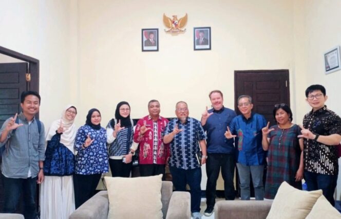 
 Dislutkan Sumbawa Apresiasi Teluk Saleh Jadi Lokasi Penelitian Internasional