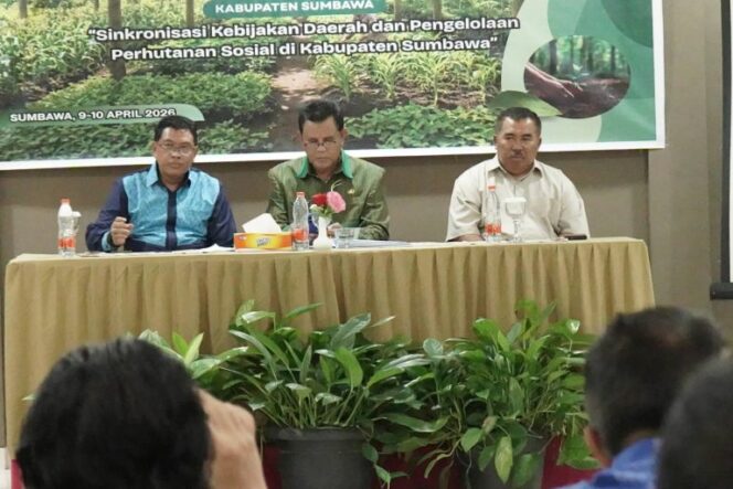 
 Bupati Sumbawa Tekankan Pengelolaan Hutan Secara Berkelanjutan