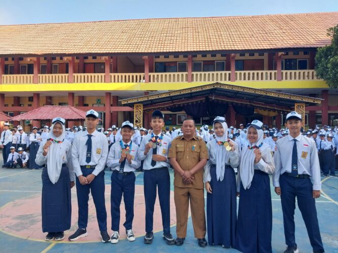 
 Kepala SMPN 1 Sumbawa Apresiasi Siswa Berprestasi di Porprov NTB 2026