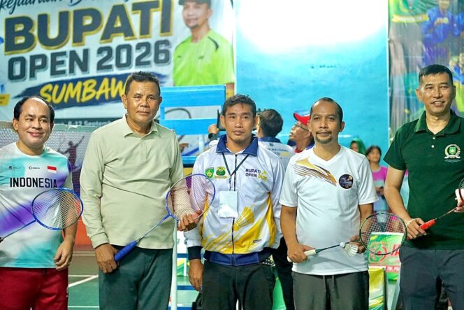
 Ketua KONI Sumbawa Nilai Kejuaraan Bulutangkis Bupati Cup 2026 Langkah Tepat dalam Pencarian Bibit Atlet