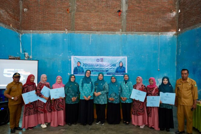 
 Kunjungi Sumbawa, TP PKK NTB Perkuat Peran Dasawisma dan Tertib Administrasi PKK